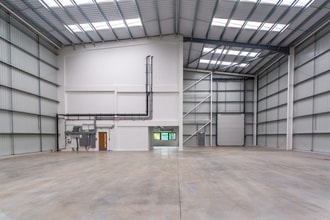 Station Road Approach, Waltham Cross for sale Interior Photo- Image 2 of 8