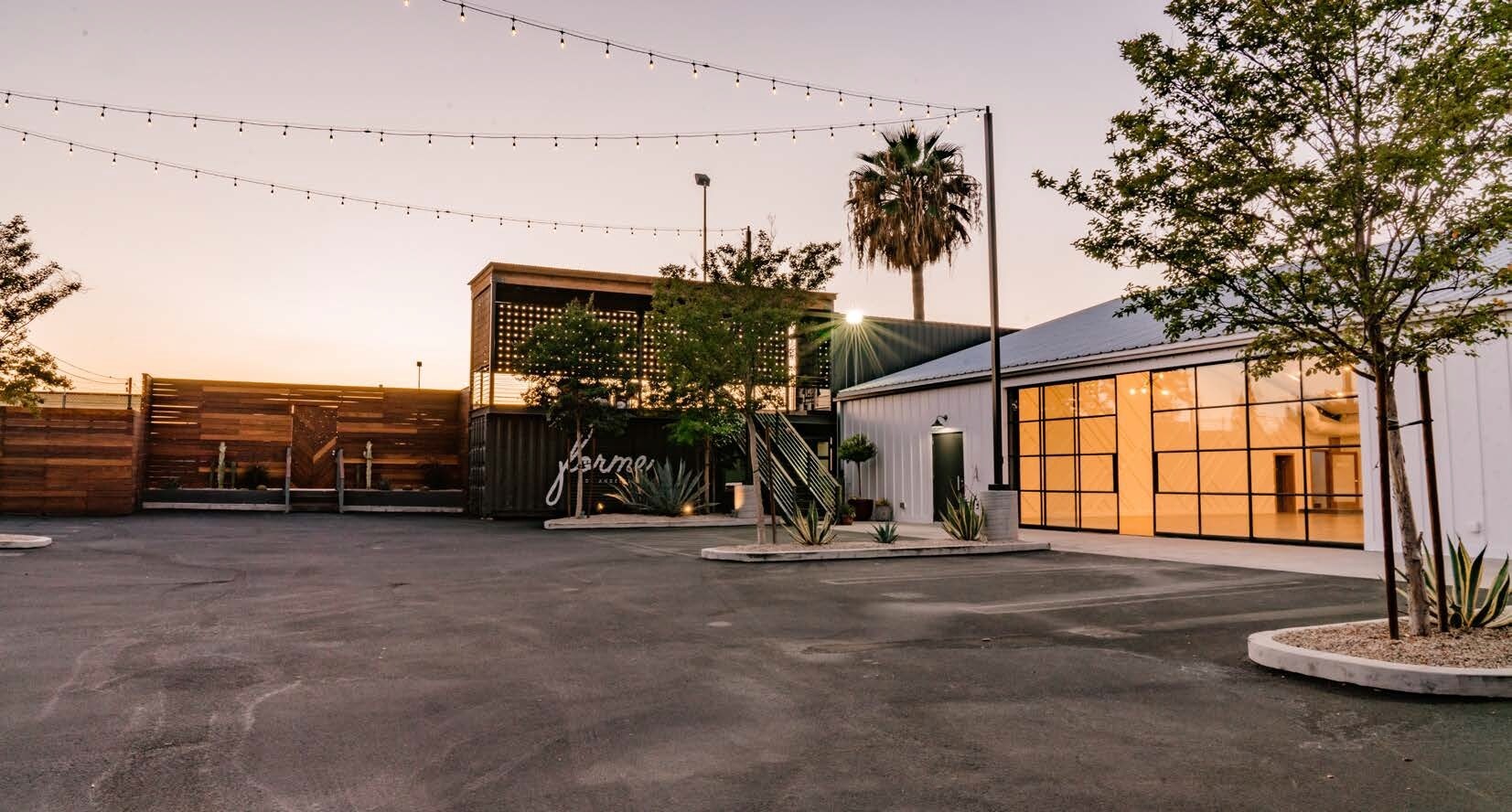 2435-2449 N Naomi St, Burbank, CA à vendre Photo principale- Image 1 de 15