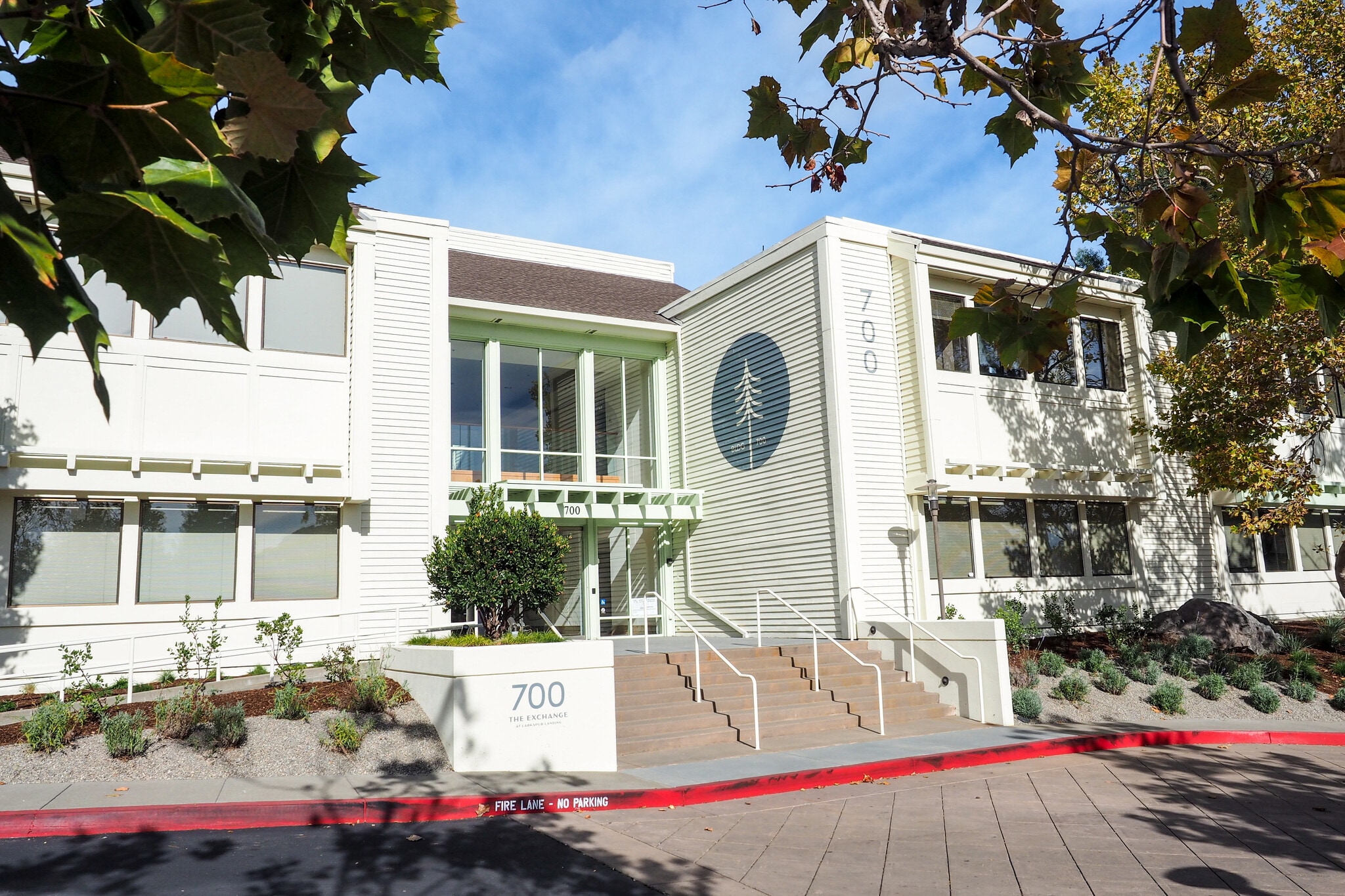 700 Larkspur Landing Cir, Larkspur, CA à louer Photo du bâtiment- Image 1 de 6