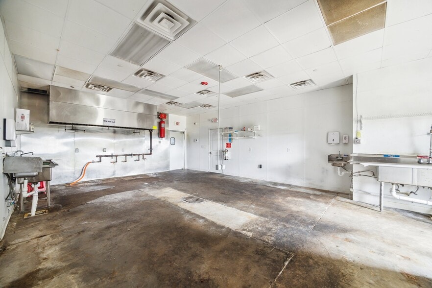 8620 Grand Mission Blvd, Richmond, TX à louer - Photo du bâtiment - Image 3 de 11