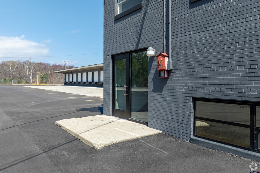 95 Concord St, North Reading, MA for lease - Building Photo - Image 3 of 5