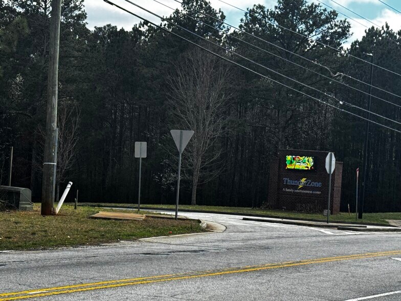 3117 Bright Star Rd, Douglasville, GA à vendre - Photo du bâtiment - Image 3 de 7