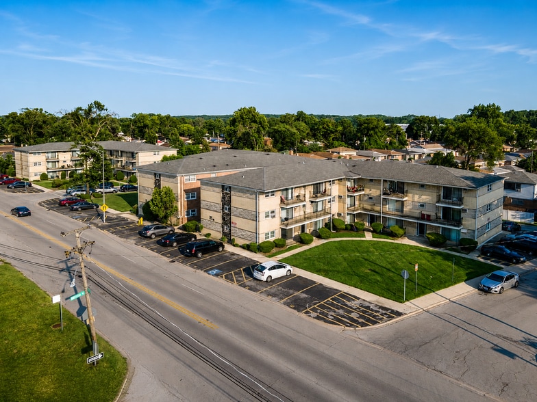 1025-1049 W Vermont St, Calumet Park, IL à vendre - Photo du bâtiment - Image 1 de 38