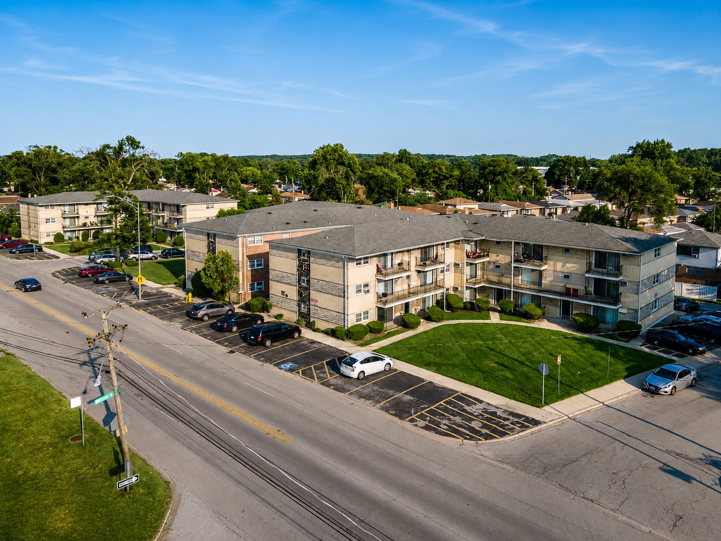 1025-1049 W Vermont St, Calumet Park, IL for sale Building Photo- Image 1 of 39