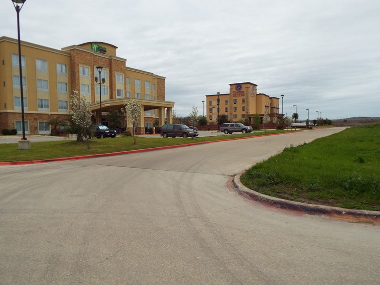 Interstate 35 & Main St, Buda, TX for sale - Building Photo - Image 3 of 4