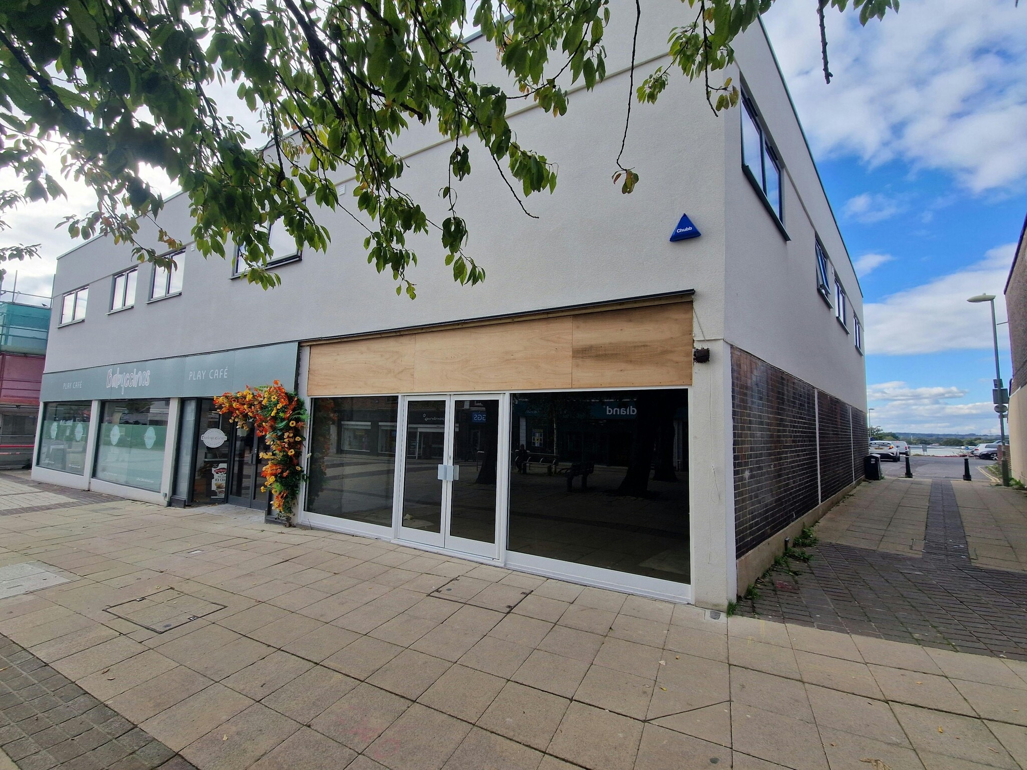 95 London Rd, Waterlooville for lease Building Photo- Image 1 of 4