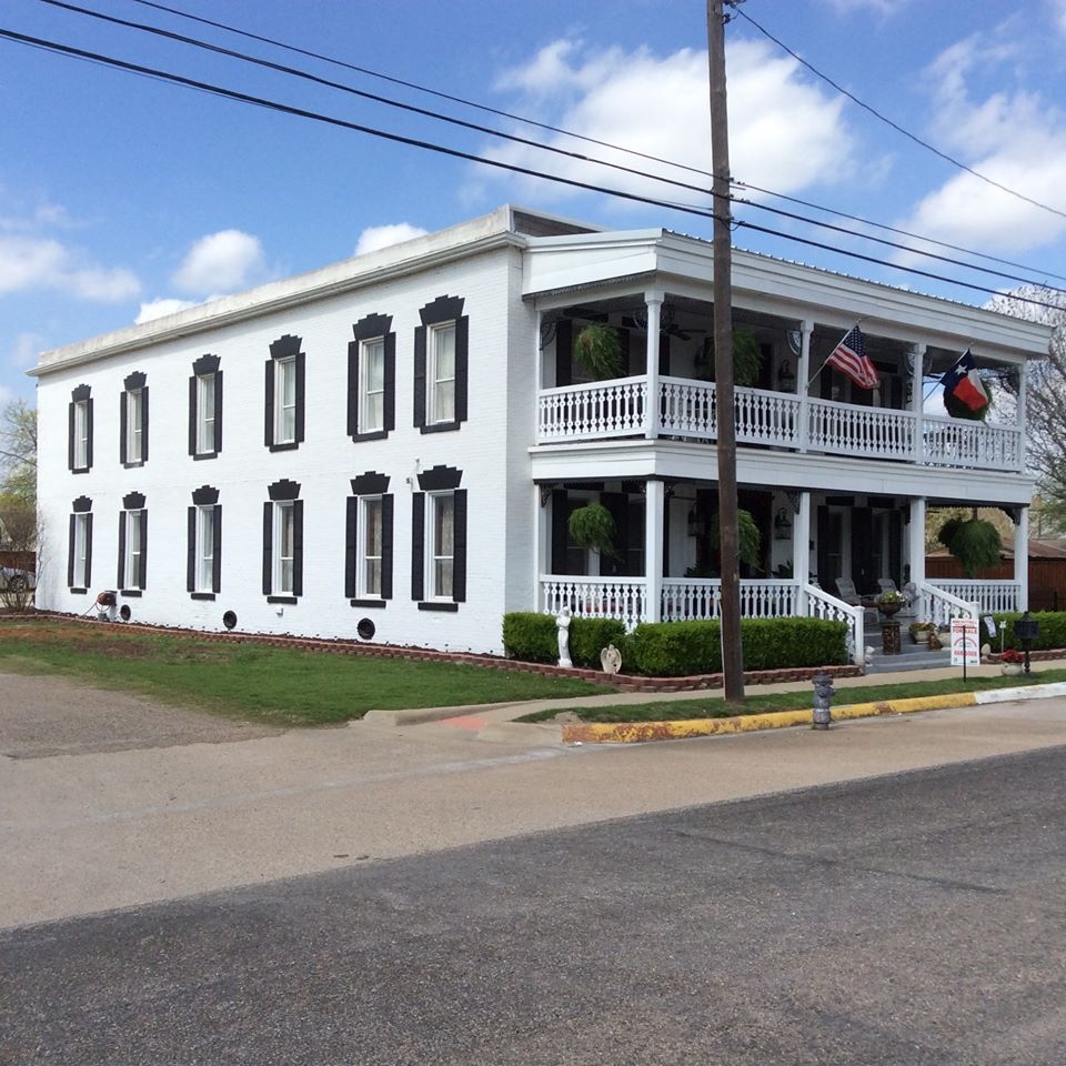 206 S Main, Milford, TX à vendre Photo du bâtiment- Image 1 de 1