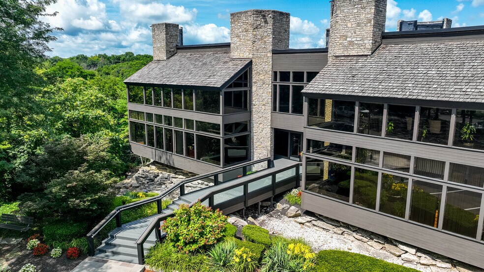 6099 Riverside Dr, Dublin, OH à louer - Photo du bâtiment - Image 1 de 38