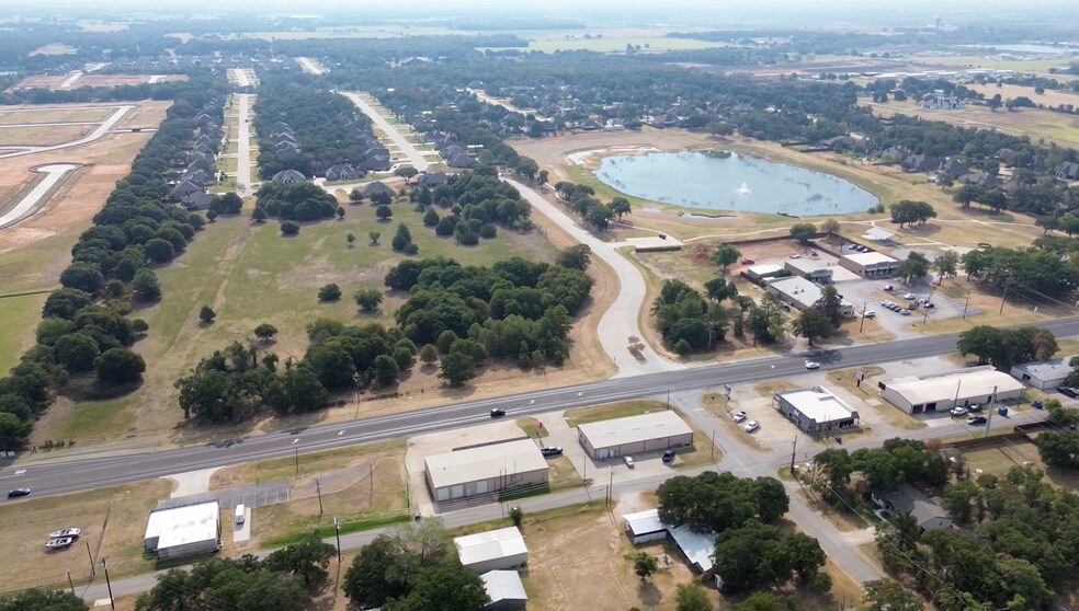 5315 US Highway 377 S, Aubrey, TX à louer - Photo du bâtiment - Image 2 de 14