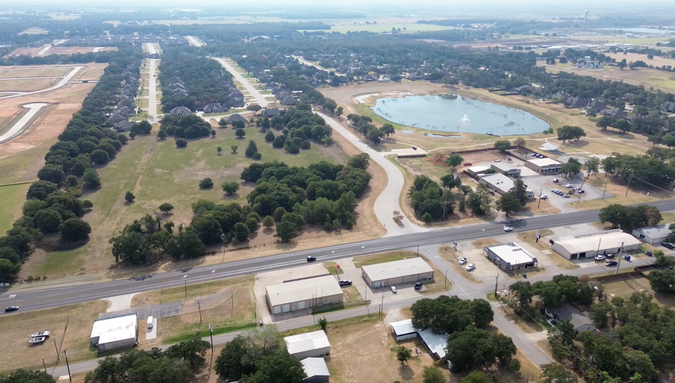 5315 US Highway 377 S, Aubrey, TX à louer - Photo du bâtiment - Image 3 de 15