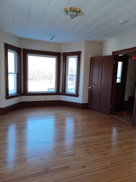 101 Mechanic St, Gardner, MA for lease - Interior Photo - Image 2 of 8