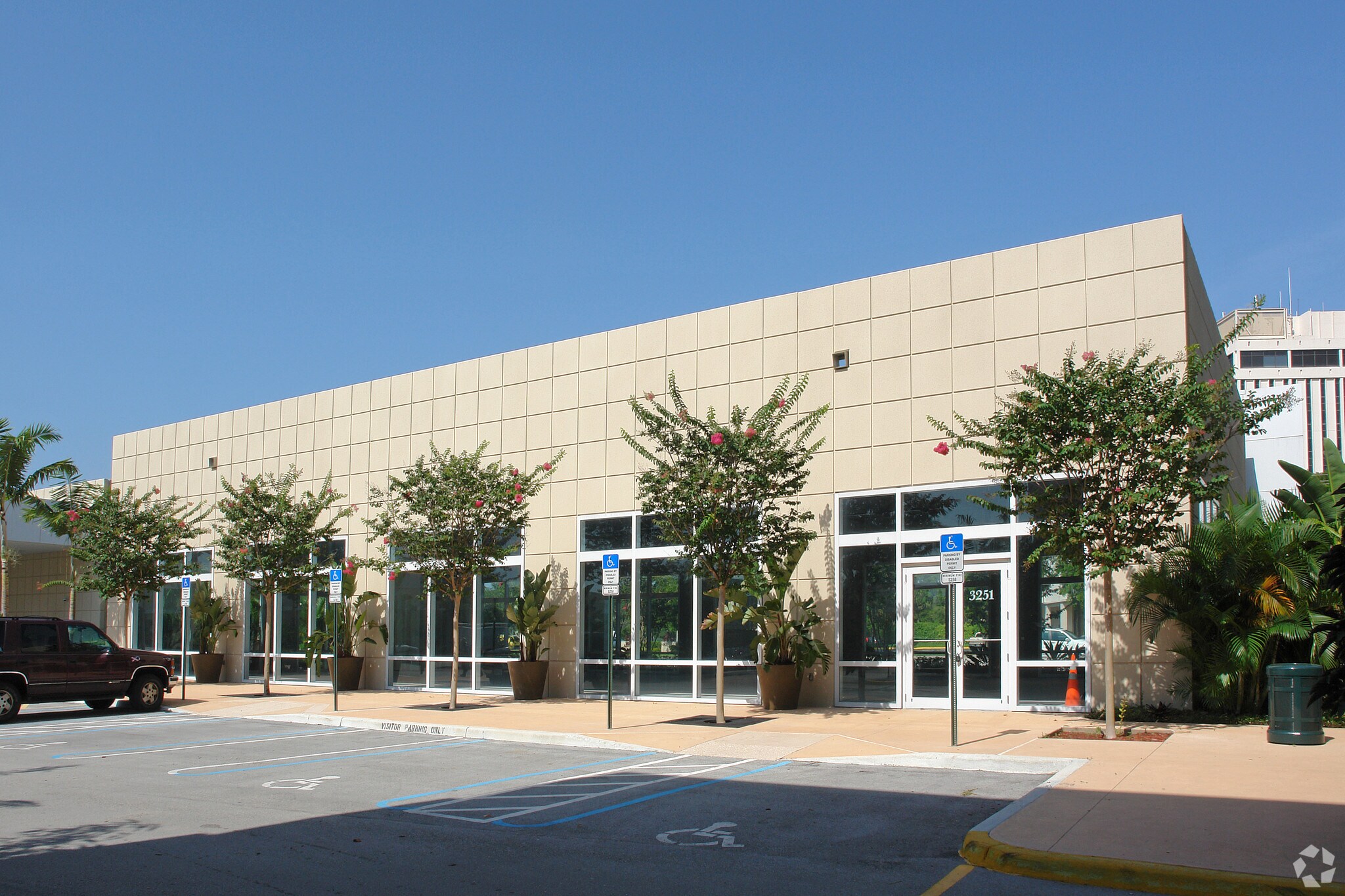 3251 N University Dr, Coral Springs, FL for sale Primary Photo- Image 1 of 3