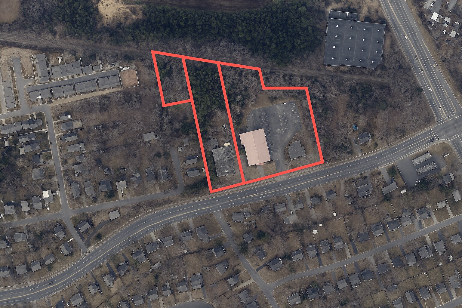 Plaza Assemblage portefeuille de 3 propriétés à vendre sur LoopNet.ca Photo du bâtiment- Image 1 de 8