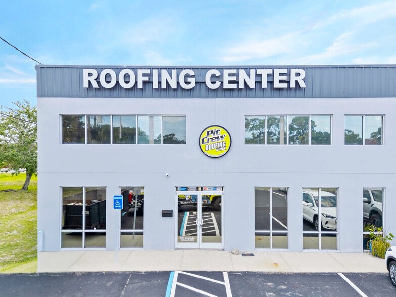 2774 N Harbor City Blvd, Melbourne, FL à louer - Photo du bâtiment - Image 2 de 5