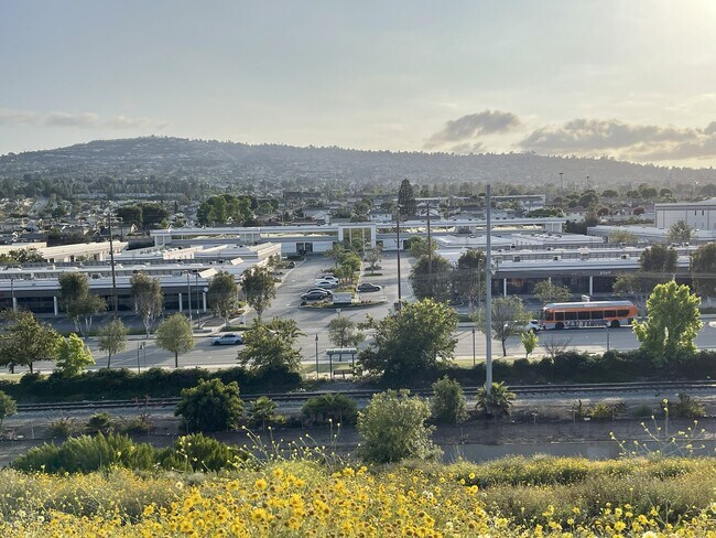 Plus de détails pour 1851 N Gaffey St, San Pedro, CA - Bureau/Commerce de détail, Commerce de détail à louer