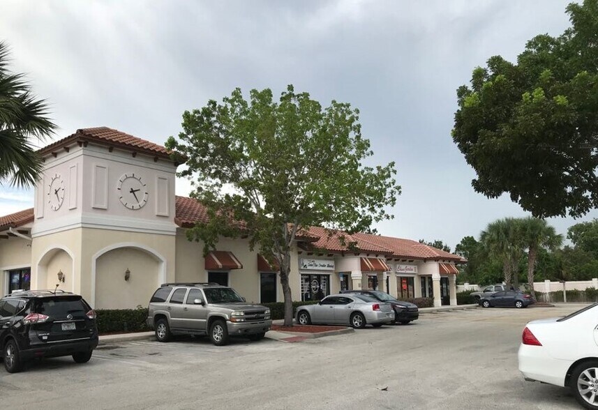 1293 SW Del Rio Blvd, Port Saint Lucie, FL à vendre - Photo du bâtiment - Image 3 de 10