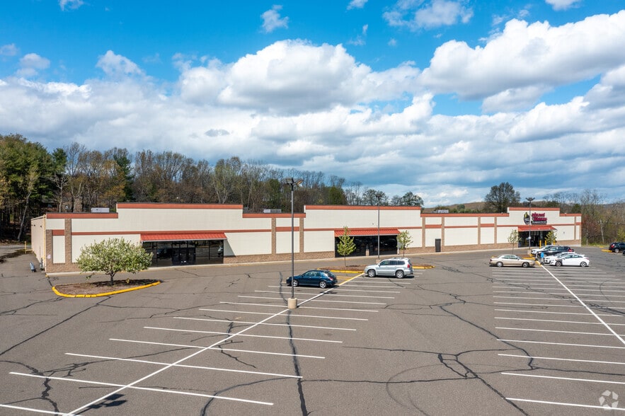829-855 Lakewood Rd, Waterbury, CT for lease - Building Photo - Image 1 of 6