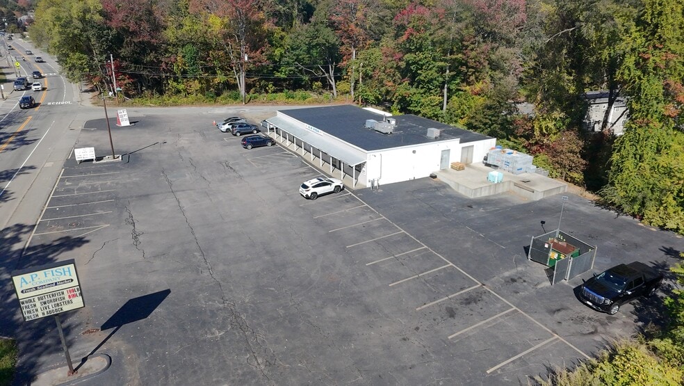 1059 Grafton St, Worcester, MA for lease - Building Photo - Image 1 of 3