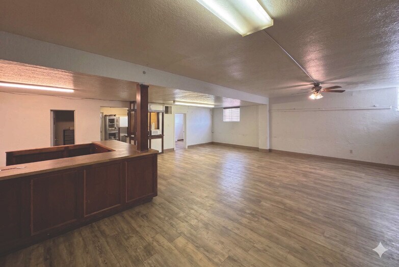 137 S Lincoln Ave, Loveland, CO à vendre - Photo intérieure - Image 3 de 11