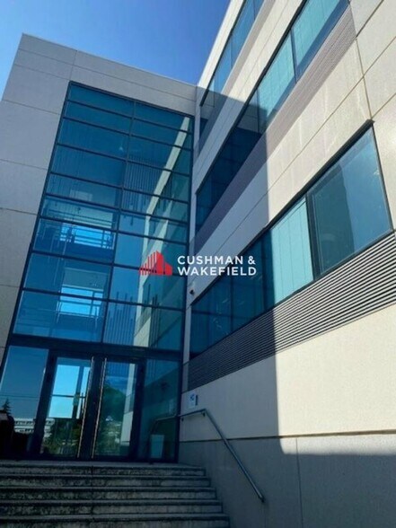 7 Avenue Didier Daurat, Blagnac for lease - Building Photo - Image 2 of 6