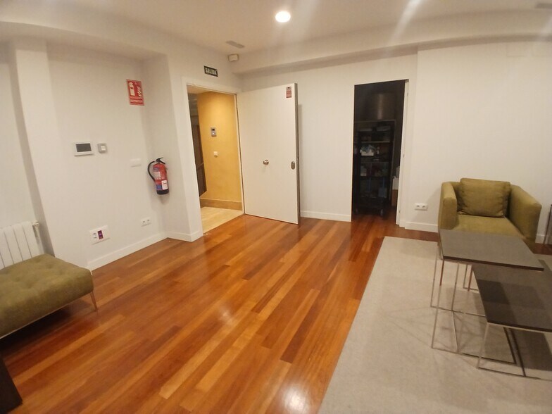 C. de Serrano, 6, Madrid, Madrid à louer - Photo du bâtiment - Image 3 de 15