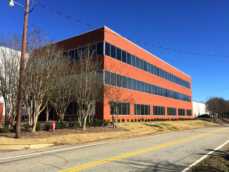 525 Old Piedmont Hwy, Greenville, SC for lease - Building Photo - Image 1 of 7