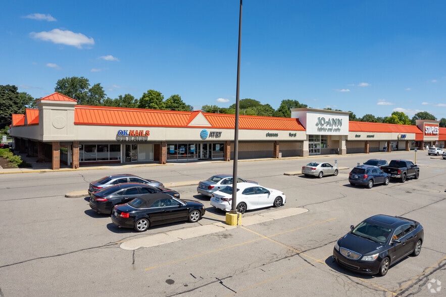 1143 E Ireland Rd, South Bend, IN for lease - Building Photo - Image 2 of 6