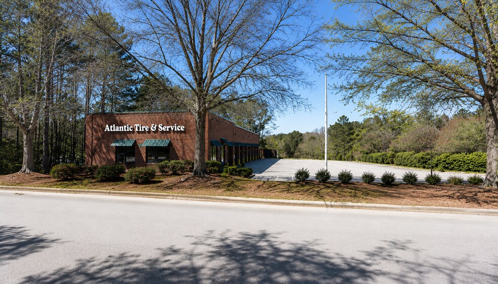 360 Ashville Ave, Cary, NC à vendre - Photo du bâtiment - Image 2 de 6
