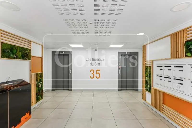Office in Marseille for lease - Lobby - Image 2 of 5