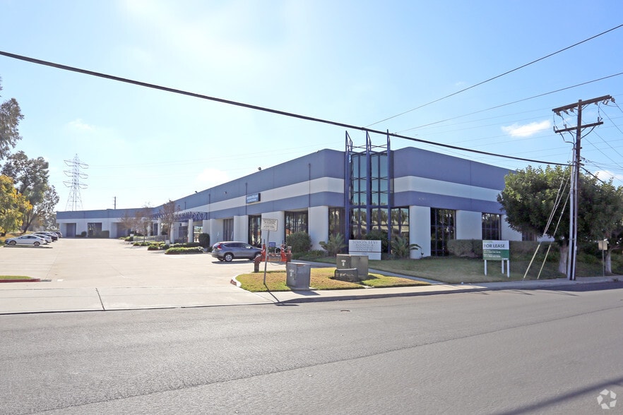 7615 Othello Ave, San Diego, CA for lease - Primary Photo - Image 1 of 8