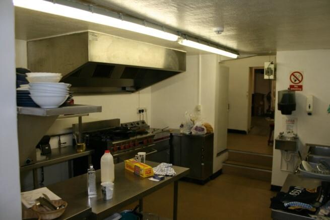 16 Market Pl, Bungay for sale - Building Photo - Image 3 of 6
