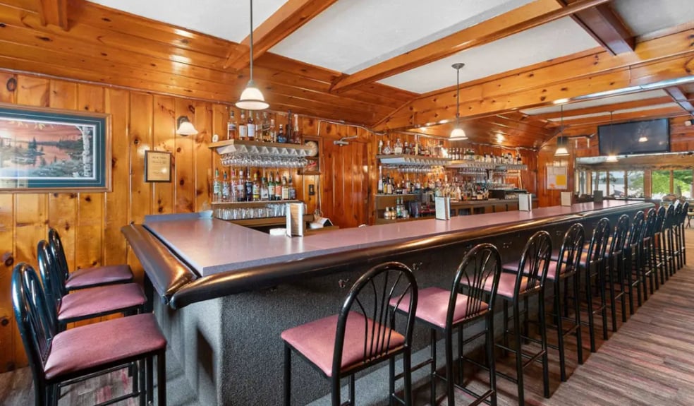 15649 Maiden Lake Rd, Mountain, WI for sale - Interior Photo - Image 3 of 6