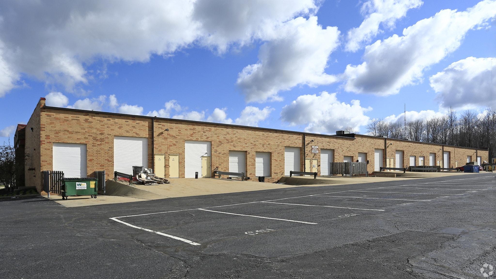 6935 Treeline Dr, Brecksville, OH for lease Building Photo- Image 1 of 1