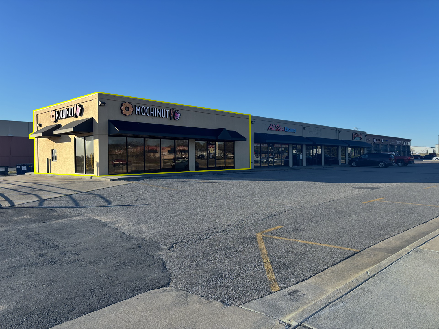 343 S Greenwich Rd, Wichita, KS for lease Building Photo- Image 1 of 4