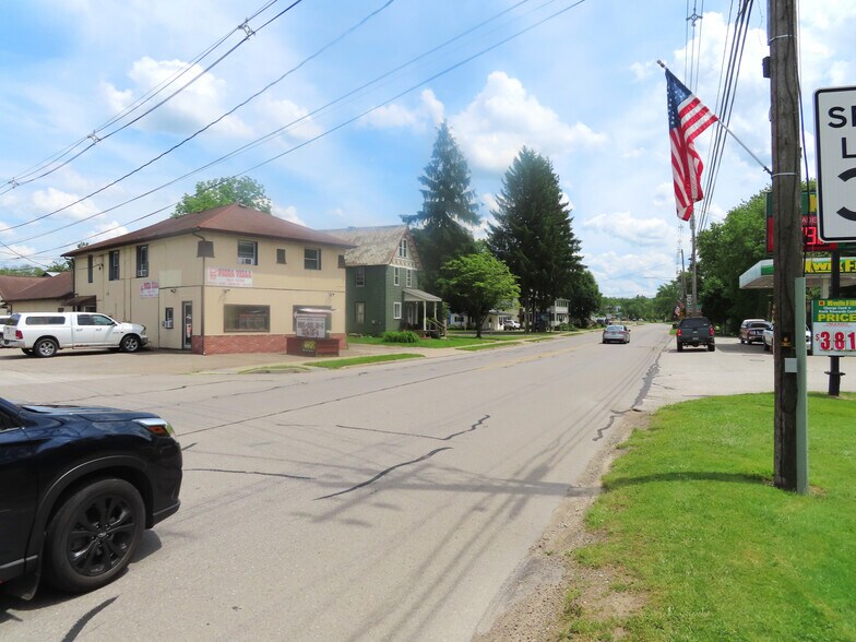 275 Main St, Saegertown, PA à vendre - Photo du bâtiment - Image 3 de 25