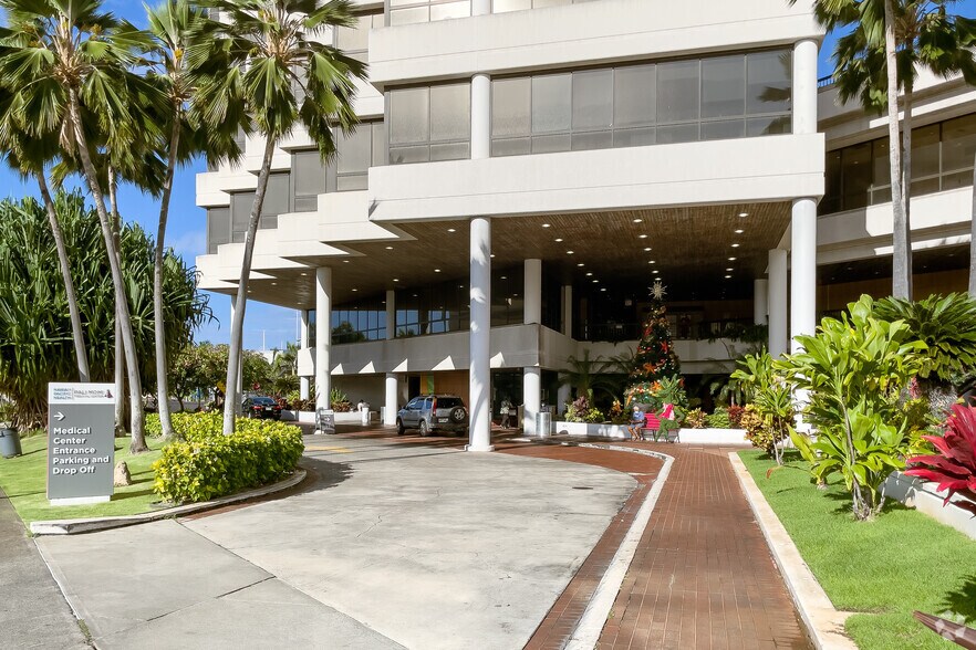 98-1079 Moanalua Rd, Aiea, HI à louer - Photo du bâtiment - Image 3 de 5