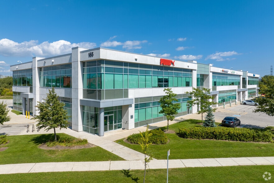 165 Galaxy Blvd, Toronto, ON for lease - Primary Photo - Image 1 of 4