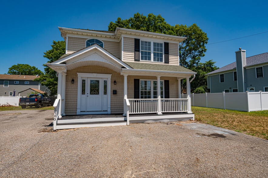 2163 Sunrise Hwy, Islip, NY for sale - Building Photo - Image 2 of 17