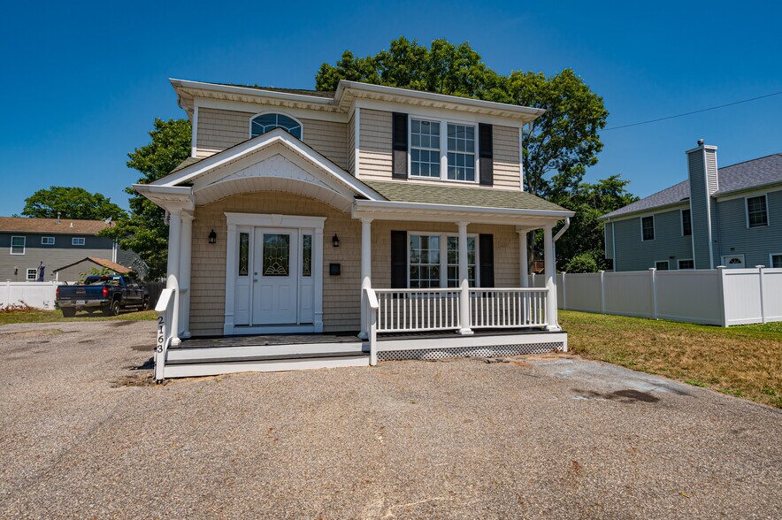 2163 Sunrise Hwy, Islip, NY à vendre - Photo du bâtiment - Image 2 de 17