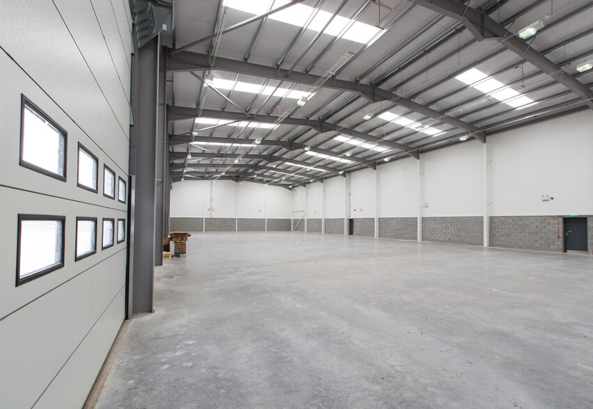 Claymore Dr, Bridge Of Don for lease - Interior Photo - Image 2 of 2