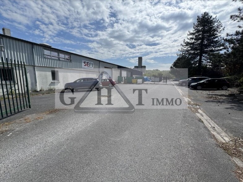 Industrial in Nogent-sur-Oise for sale - Building Photo - Image 2 of 3