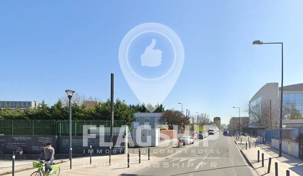 Retail in Romainville for lease Building Photo- Image 1 of 3