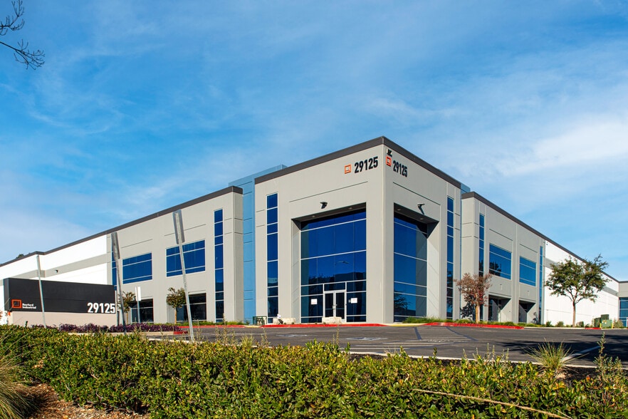 29125 Avenue Paine, Valencia, CA for lease - Building Photo - Image 3 of 6