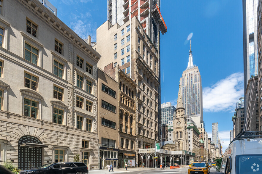 260 Fifth Ave, New York, NY for lease - Building Photo - Image 3 of 5