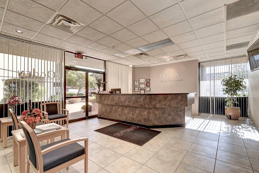 1901 E University Dr, Mesa, AZ à vendre - Photo du bâtiment - Image 3 de 7