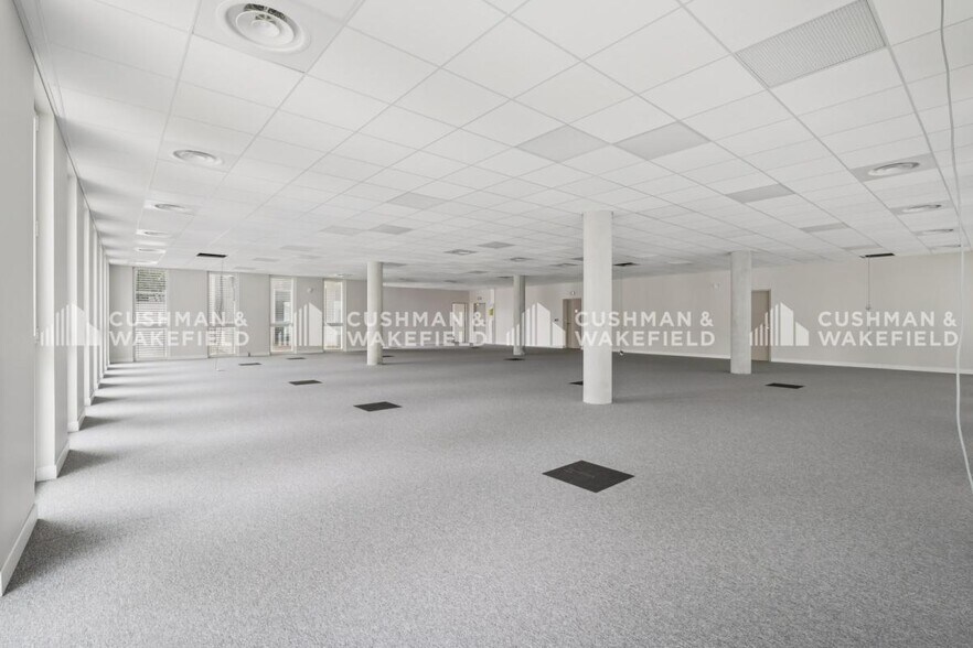 70 A Cours Tolstoï, Villeurbanne for lease - Interior Photo - Image 3 of 19