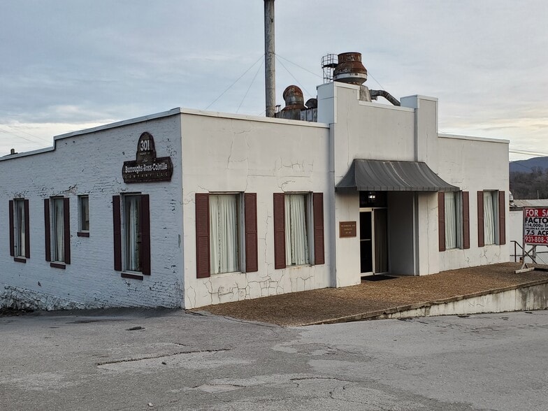 301 Depot St, McMinnville, TN for sale - Building Photo - Image 2 of 13