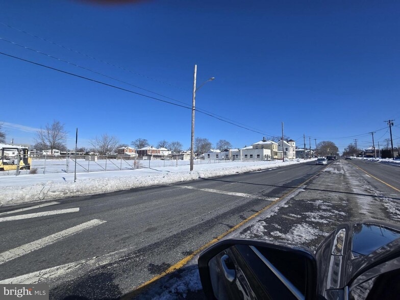 512-520 W Chestnut Ave, Vineland, NJ for sale - Building Photo - Image 2 of 11