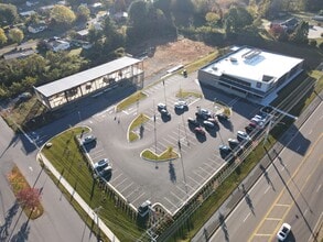 110 Whitewood Blvd, Johnson City, TN for lease Interior Photo- Image 1 of 25