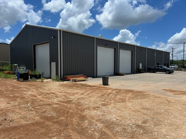 4418 FM 1518, Selma, TX à vendre - Photo du bâtiment - Image 2 de 8